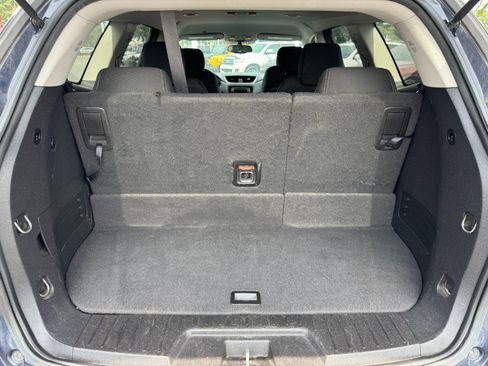 Used 2015 Chevrolet Traverse LT w/ Style and Technology Package AWD/4WD image 18