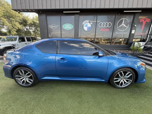 Used 2014 Scion tC FWD image 8