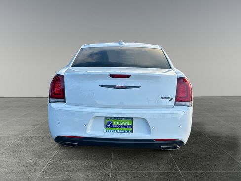Used 2022 Chrysler 300 S image 6
