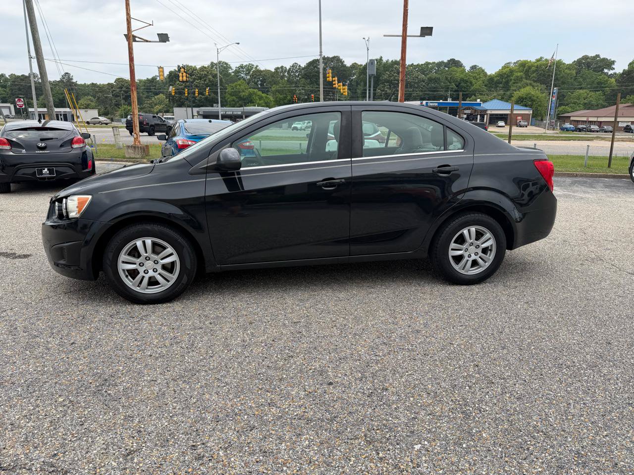 Used 2014 Chevrolet Sonic LT FWD image 19