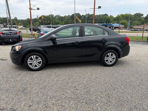 Used 2014 Chevrolet Sonic LT FWD image 19