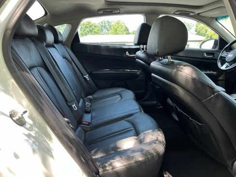 Used 2020 Kia Optima SE FWD image 18