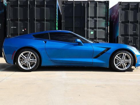 Used 2016 Chevrolet Corvette Stingray Coupe w/ 2LT Preferred Equipment Group RWD image 16