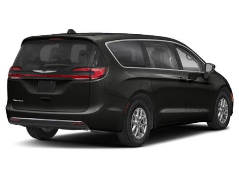 Certified 2023 Chrysler Pacifica Touring-L AWD/4WD image 3