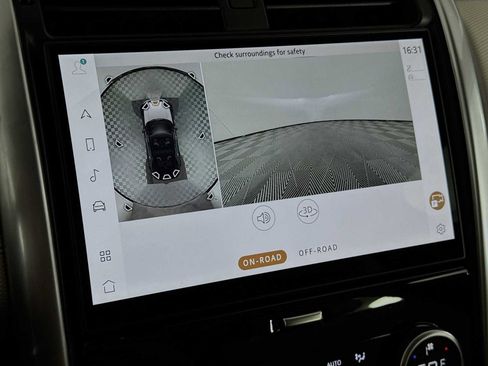 New 2025 Land Rover Discovery Dynamic SE AWD/4WD image 15