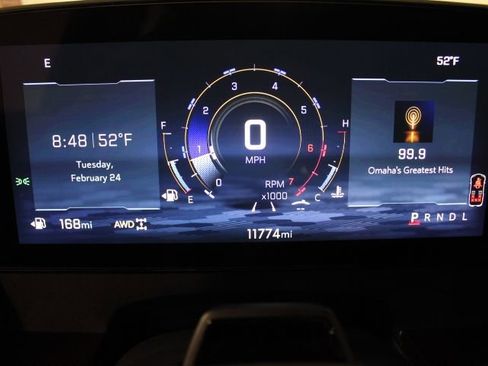 Used 2024 Chevrolet Traverse RS image 40