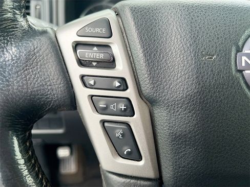Used 2023 Nissan Titan SV w/ SV Convenience Package image 10