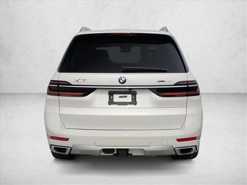 New 2026 BMW X7 xDrive40i image 8