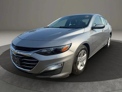 Used 2024 Chevrolet Malibu LS w/ Driver Confidence Package FWD image 1
