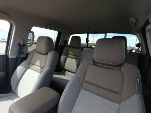 Used 2023 Nissan Frontier SV w/ SV Convenience Package image 14