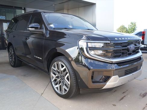 New 2025 Ford Expedition Platinum w/ Platinum Ultimate Package AWD/4WD image 3