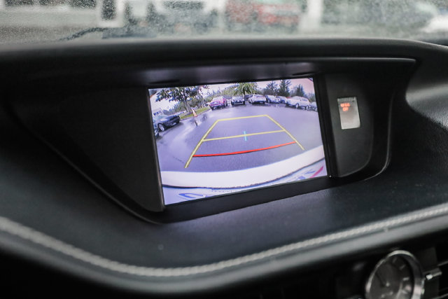 Used 2016 Lexus ES 300h w/ Luxury Package w/Wood Trim FWD image 48