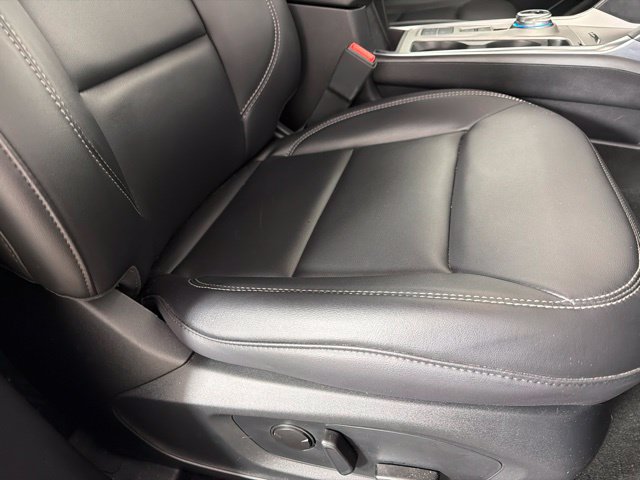 Used 2023 Ford Explorer XLT w/ Equipment Group 202A RWD image 32