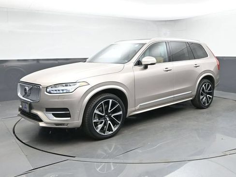 Used 2024 Volvo XC90 B6 Ultimate w/ Protection Package Premier AWD/4WD image 4