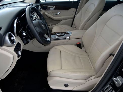 Used 2018 Mercedes-Benz GLC 300 4MATIC image 15