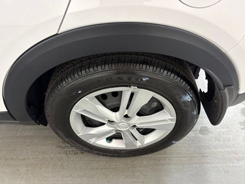 Used 2024 Nissan Kicks S FWD image 10