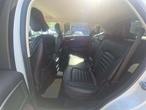 Used 2024 Ford Edge SEL AWD/4WD image 8