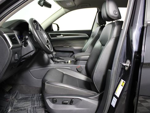 Used 2022 Volkswagen Atlas SE image 9