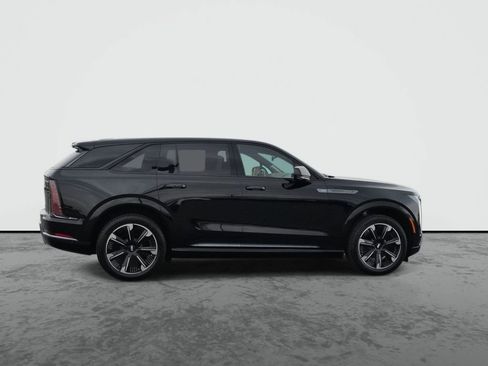 Certified 2025 Cadillac Escalade IQ Sport 2 AWD/4WD image 5