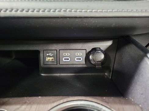 Used 2023 Toyota Highlander Platinum image 18