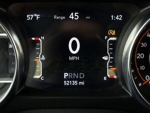Used 2022 Jeep Wrangler Unlimited Sahara AWD/4WD image 17