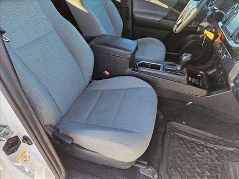 Used 2019 Toyota Tacoma SR image 19