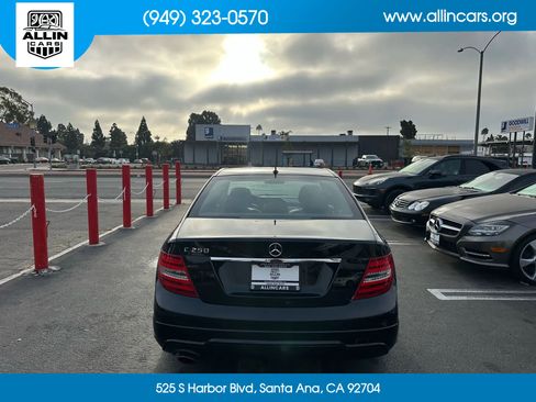Used 2013 Mercedes-Benz C 250 Sedan image 6
