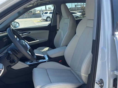 Used 2025 Audi Q5 Prestige AWD/4WD image 13