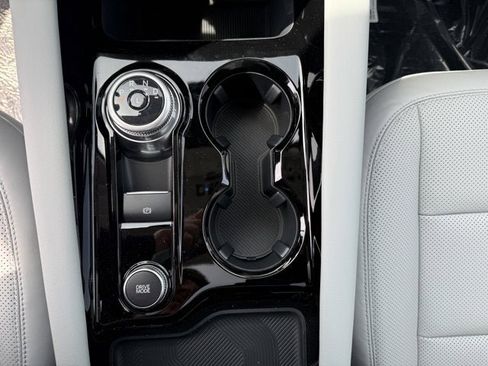 New 2026 Ford Explorer Platinum image 16