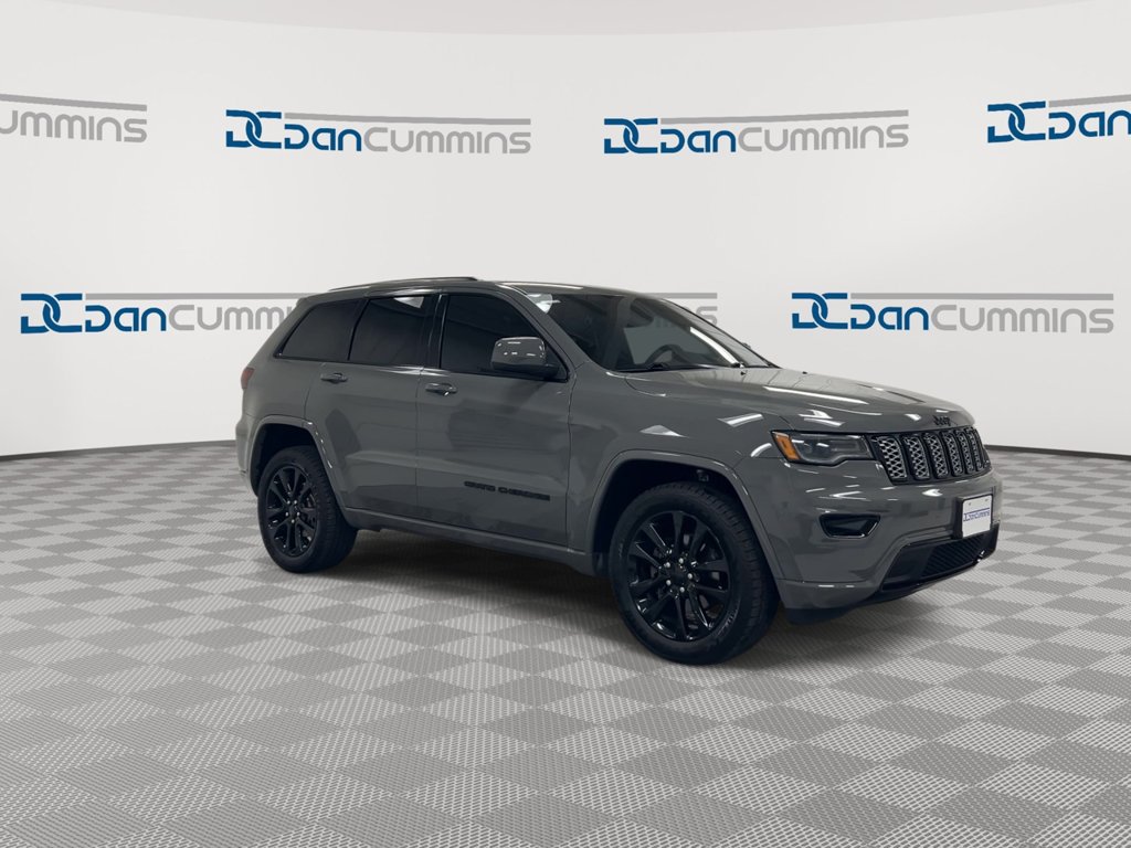 Used 2020 Jeep Grand Cherokee Altitude AWD/4WD image 2