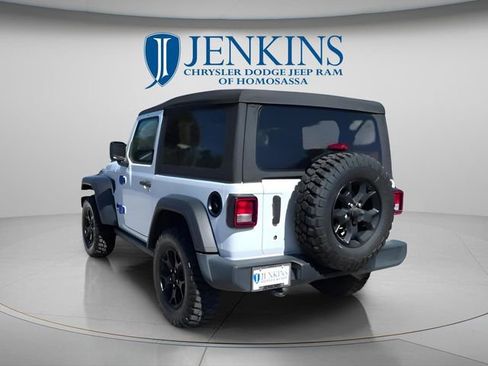Certified 2022 Jeep Wrangler Sport AWD/4WD image 6