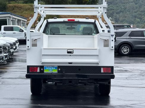 New 2026 Ford F250 XL w/ XL Chrome Package RWD image 6