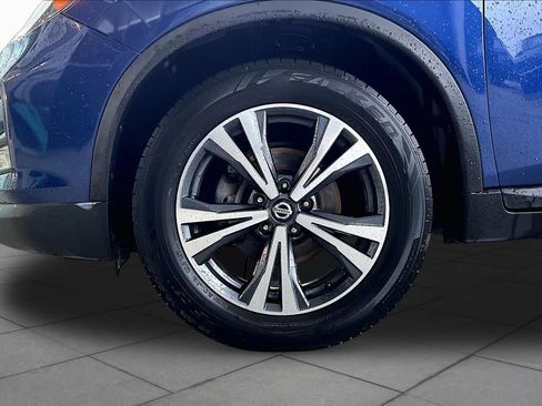 Used 2018 Nissan Rogue SL FWD image 11
