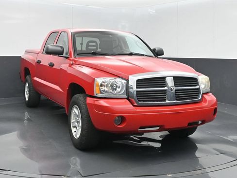 Used 2007 Dodge Dakota SLT w/ Trailer Tow Group AWD/4WD image 3
