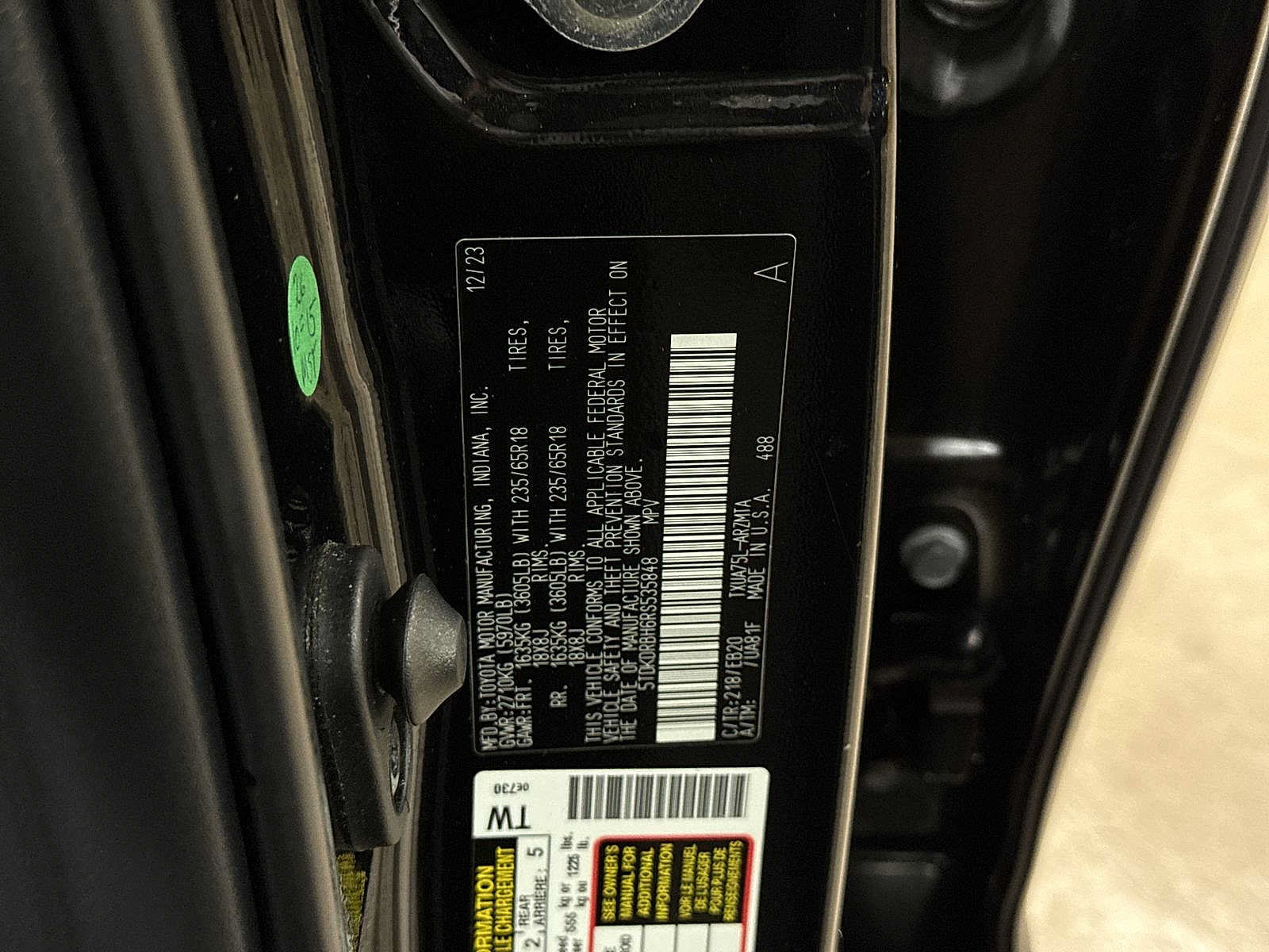 Used 2024 Toyota Highlander XLE AWD/4WD image 14