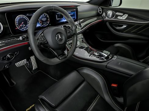 Used 2018 Mercedes-Benz E 63 AMG S image 21