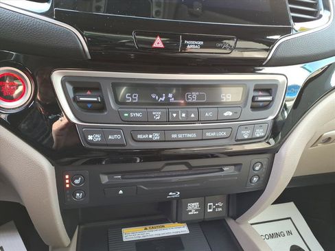Certified 2020 Honda Pilot Elite image 27