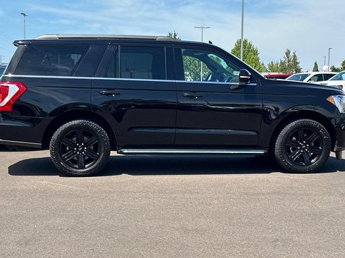 Used 2021 Ford Expedition XLT AWD/4WD image 3