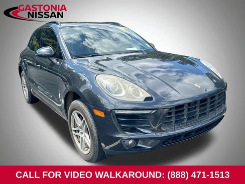 Used 2017 Porsche Macan AWD/4WD image 3
