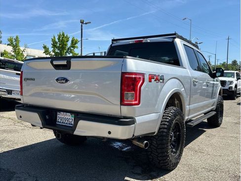 Used 2017 Ford F150 XLT w/ Equipment Group 302A Luxury AWD/4WD image 8