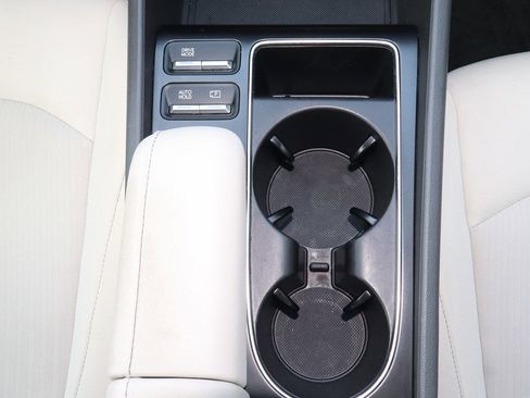 Used 2025 Hyundai Sonata SEL FWD image 19