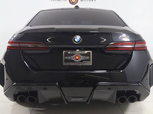 Used 2025 BMW M5 w/ Executive Package image 79
