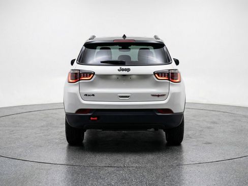 Used 2025 Jeep Compass Trailhawk AWD/4WD image 7