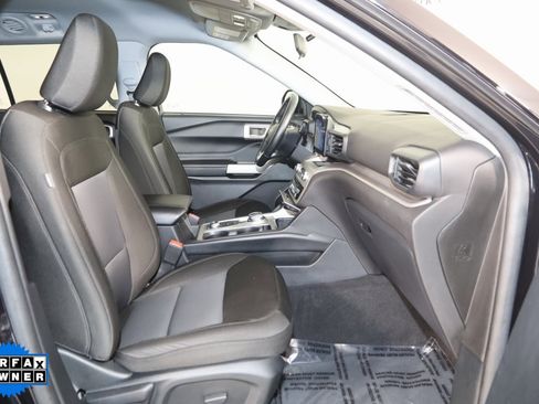 Used 2022 Ford Explorer XLT image 11