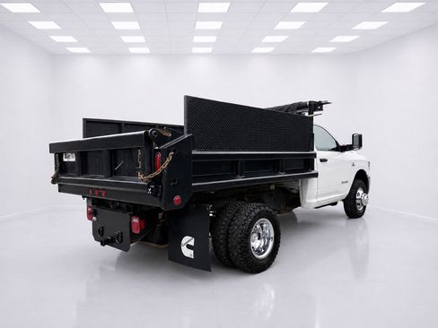 Used 2021 RAM 3500 Tradesman w/ Chrome Appearance Group AWD/4WD image 6
