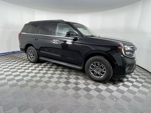 Used 2025 Ford Expedition Active image 7