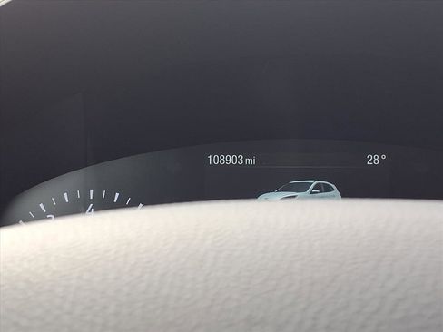 Used 2020 Ford Escape SE image 18