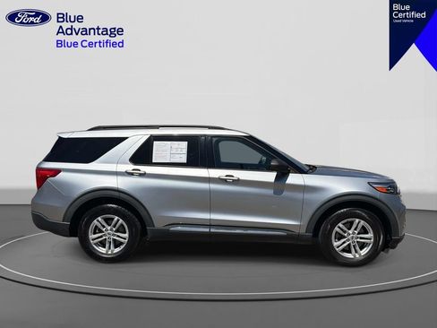 Certified 2023 Ford Explorer XLT RWD image 5