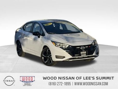 Used 2025 Nissan Versa SR w/ Trunk Package image 1