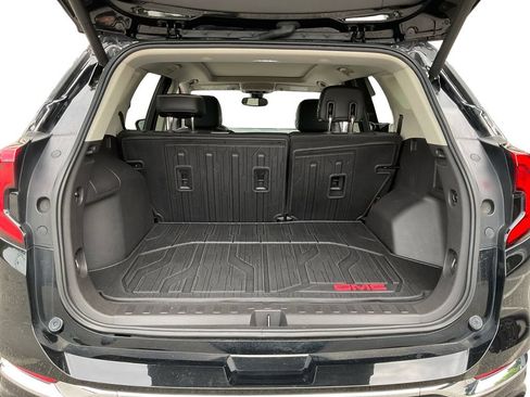 Used 2020 GMC Terrain Denali w/ Denali Premium Package FWD image 13